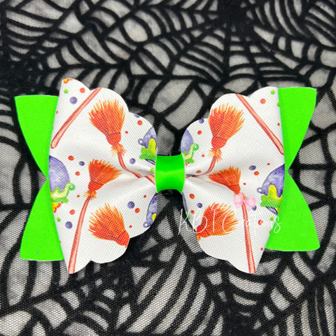 Witchy Keller Bow